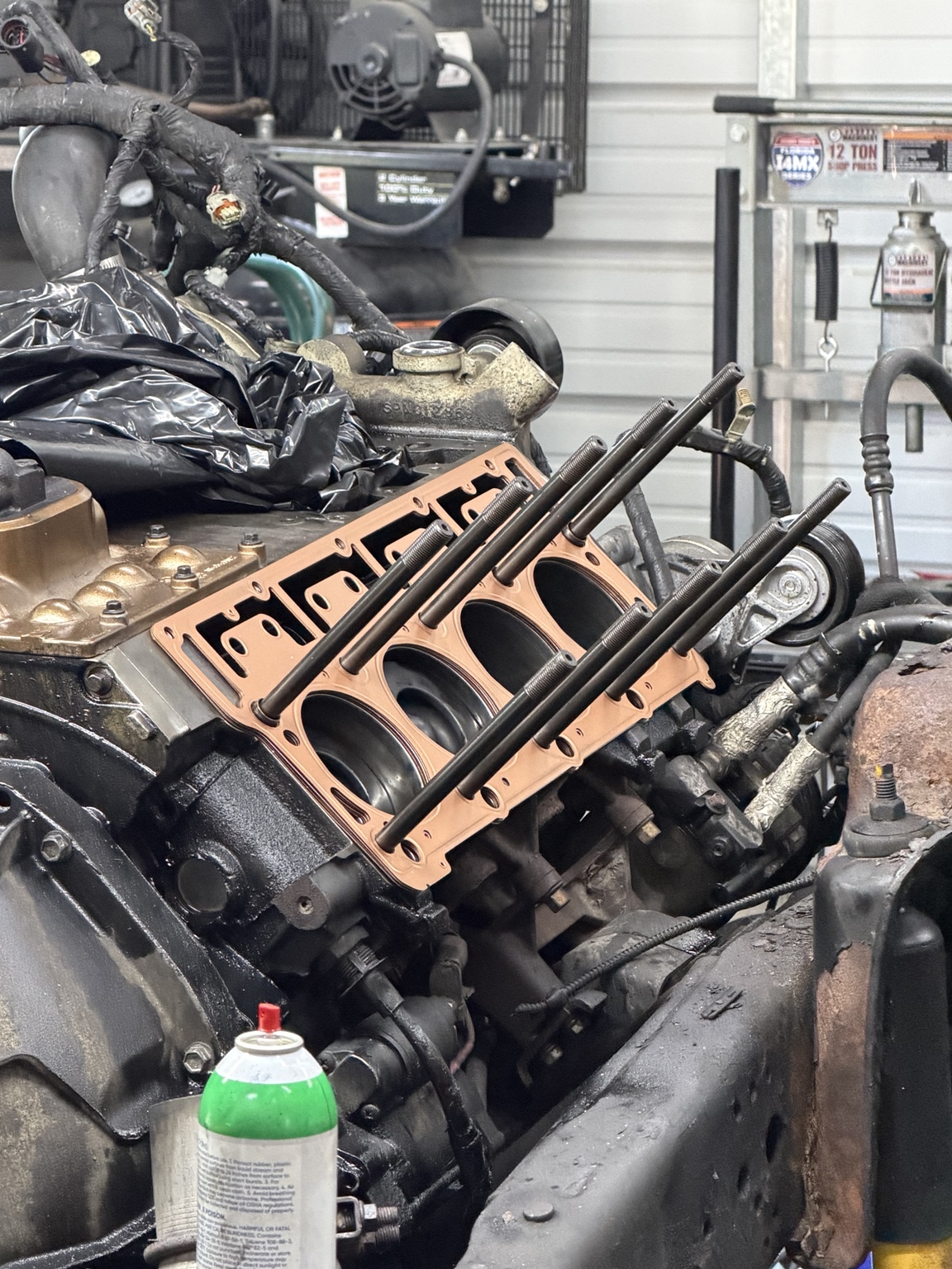 Engine block and head gasket